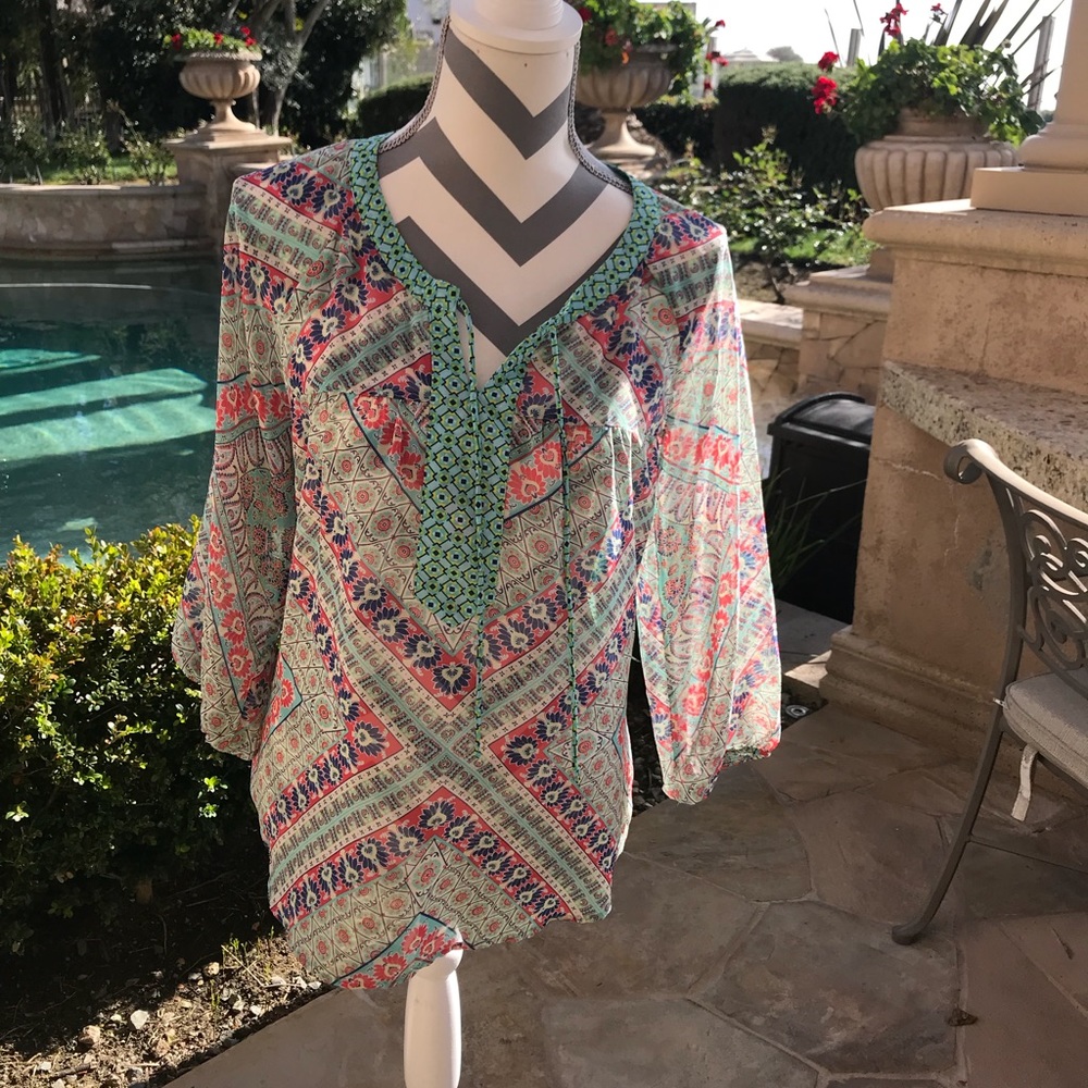 Pretty, flowing summer top
